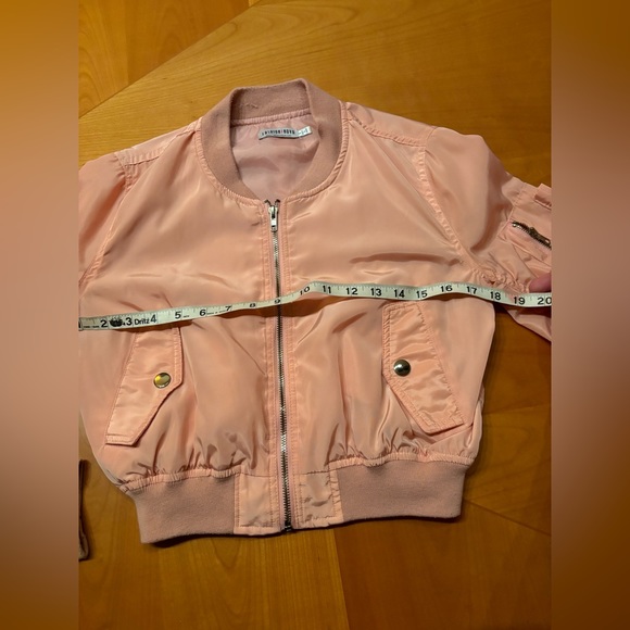Fashion Nova cropped pink jacket. - Picture 4 of 6
